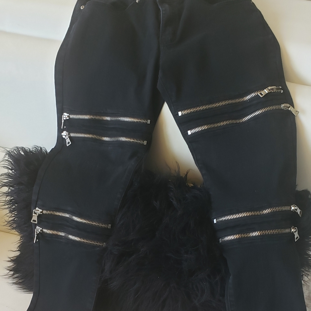 Forever 21 Zippered Black Jeans.